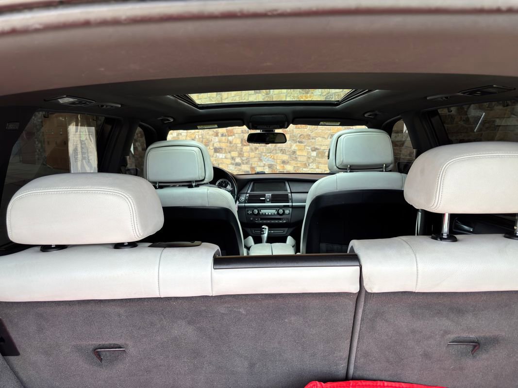 Used 2010 BMW X5 M image 39