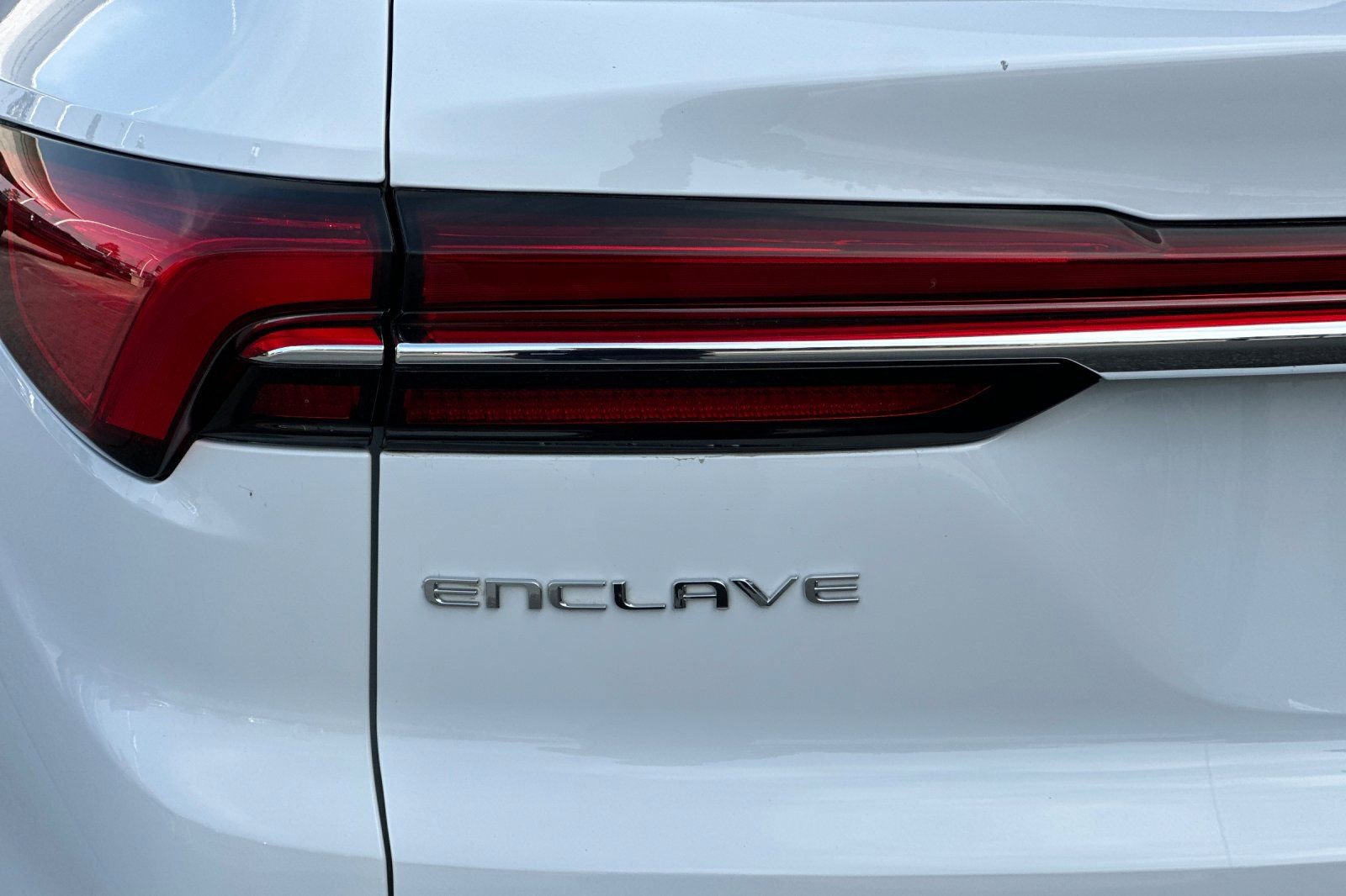 Used 2025 Buick Enclave Preferred image 40