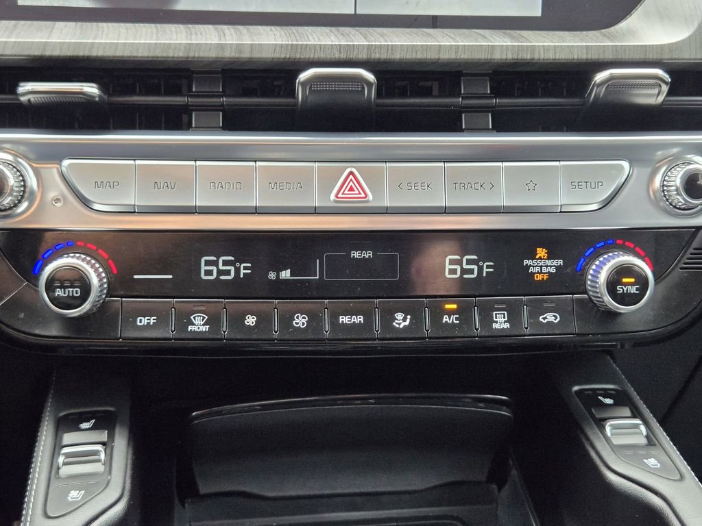 Certified 2023 Kia Telluride SX image 17