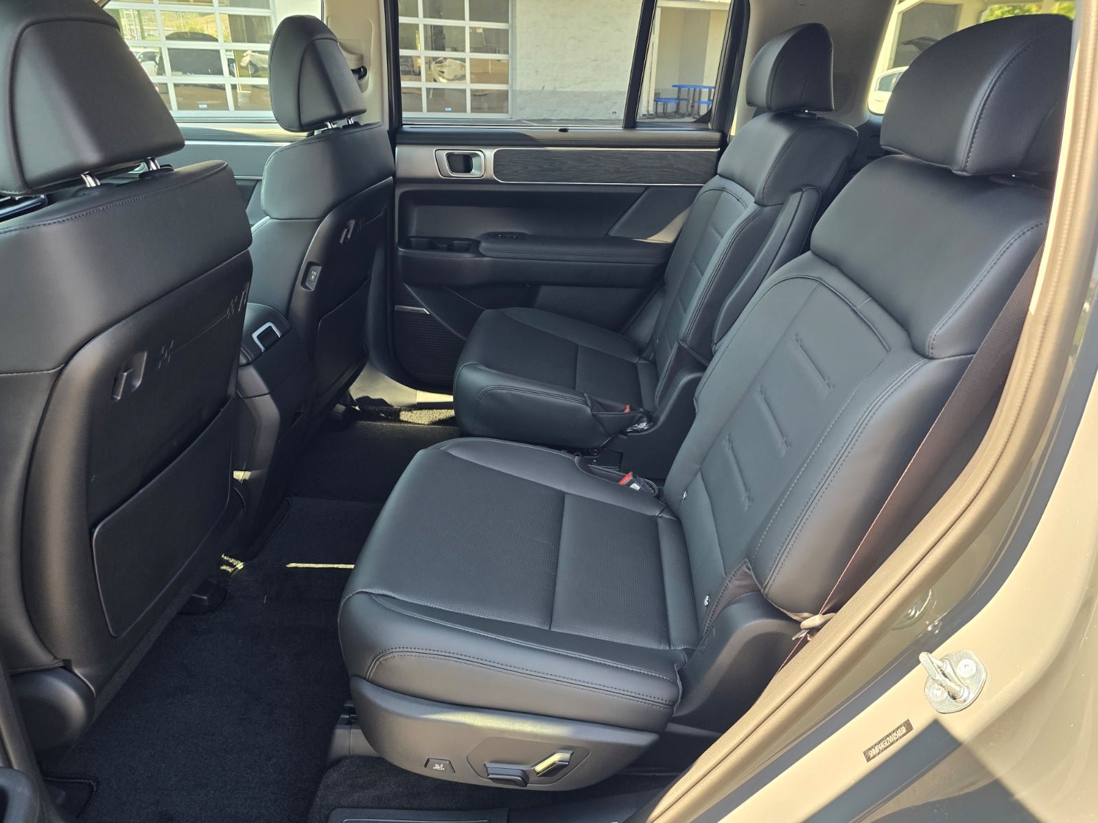 New 2027 Hyundai Santa Fe Limited FWD image 12