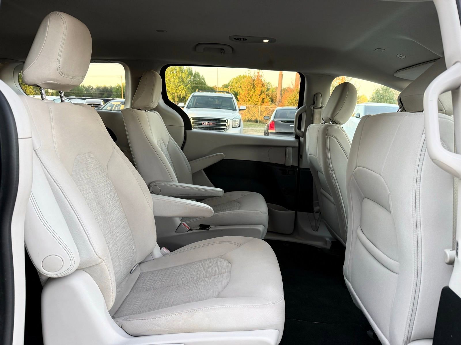 Used 2018 Chrysler Pacifica Touring Plus image 23