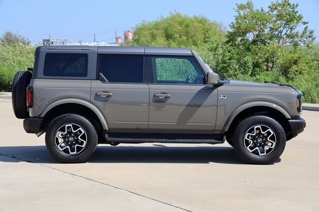 Used 2025 Ford Bronco Outer Banks image 4