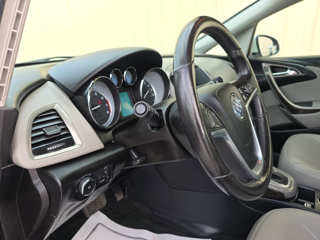 Used 2014 Buick Verano FWD image 16