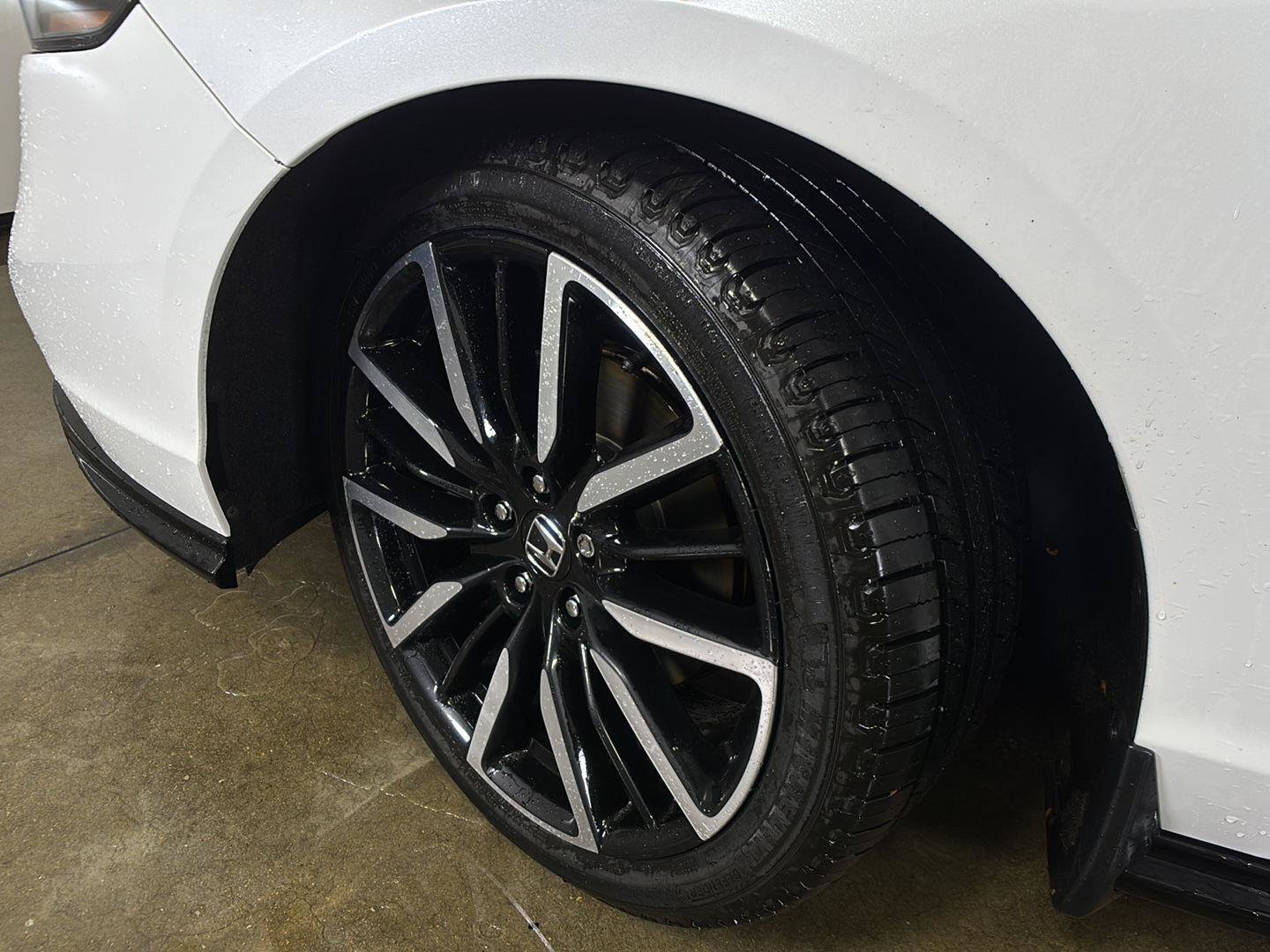 Used 2023 Honda Accord Touring image 6