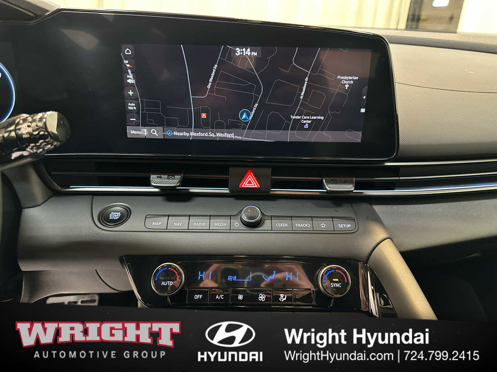 Used 2025 Hyundai Elantra SEL image 25