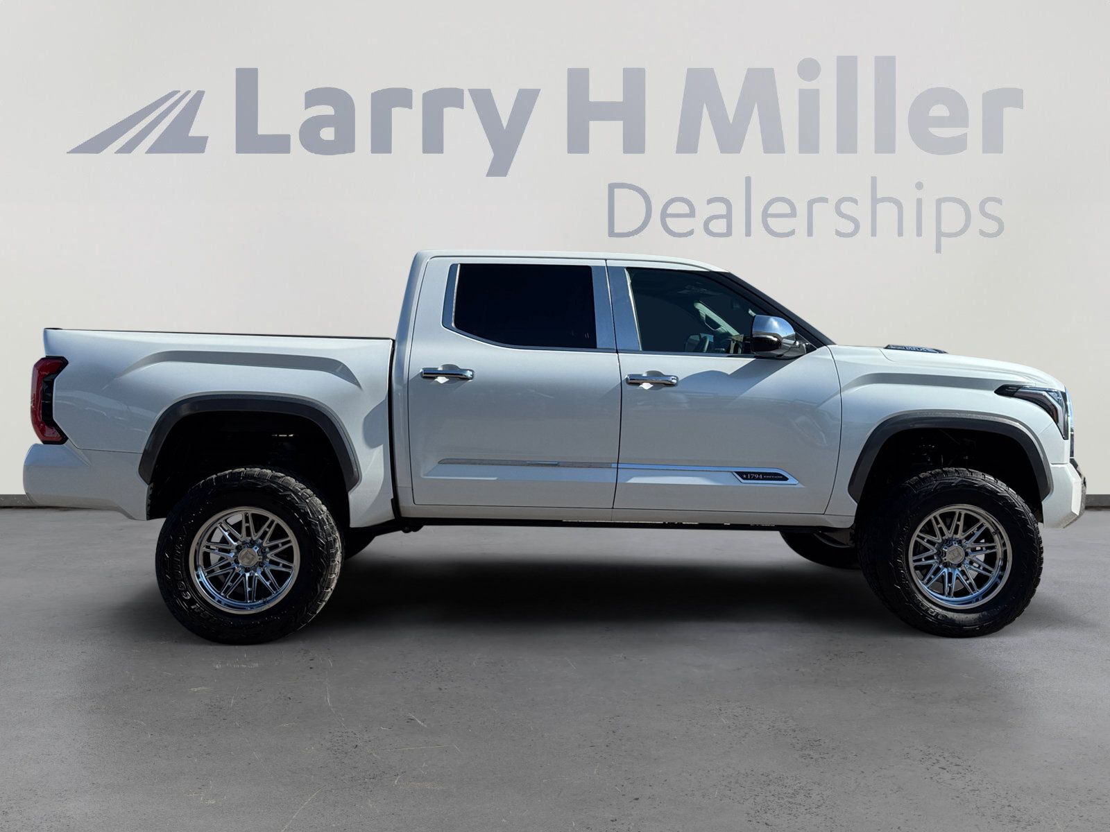 Used 2023 Toyota Tundra 1794 Edition w/ Advanced Package AWD/4WD image 6