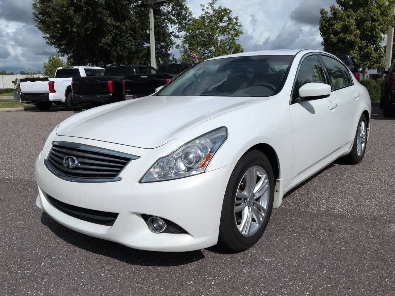 Used 2013 INFINITI G37 Journey w/ Premium Pkg RWD image 2