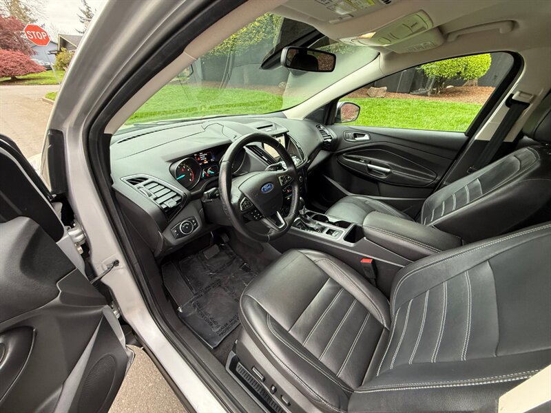 Used 2017 Ford Escape Titanium AWD/4WD image 10