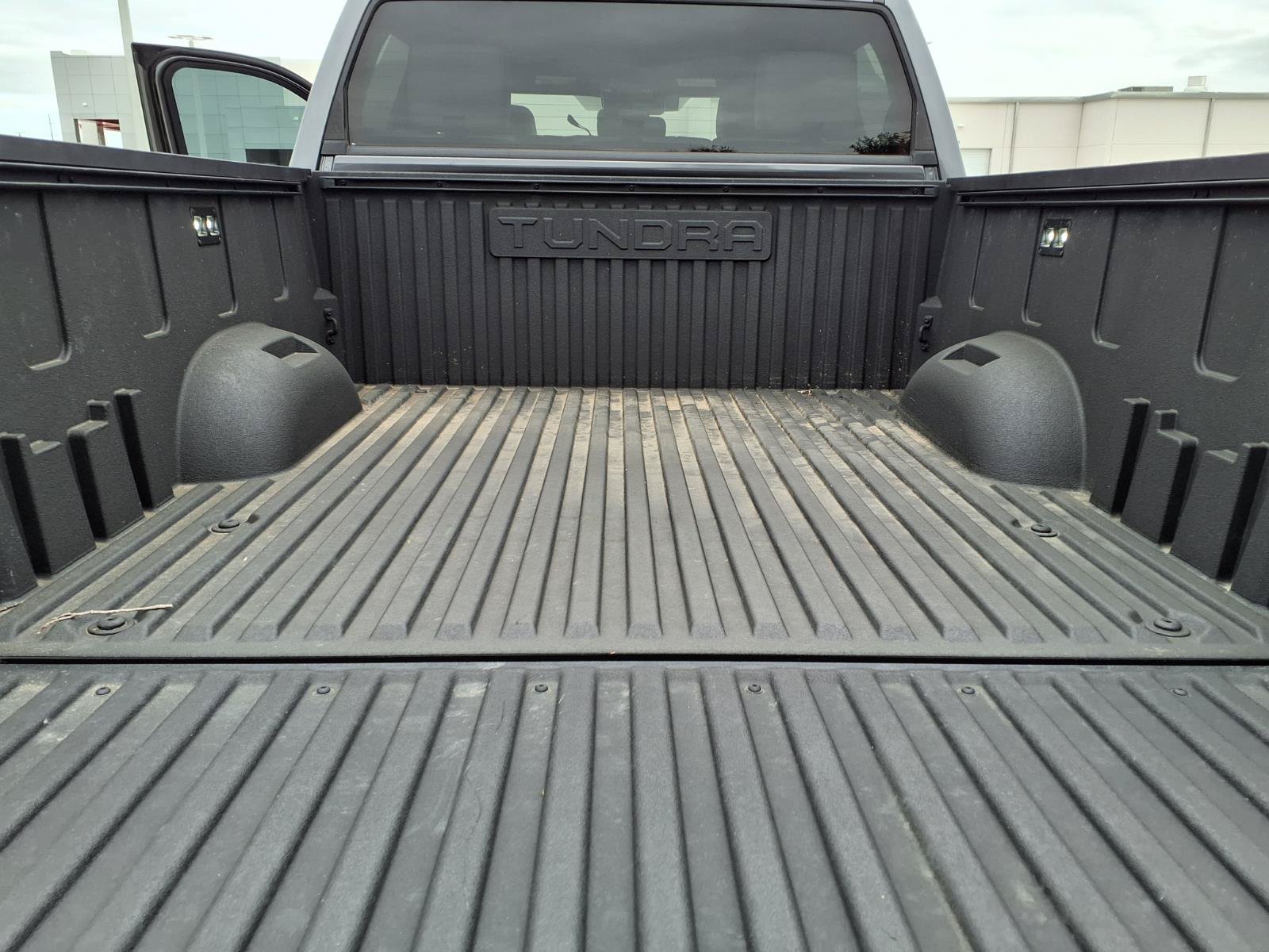 Used 2025 Toyota Tundra SR5 w/ SR5 Premium Package AWD/4WD image 29