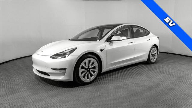 Used 2021 Tesla Model 3 Standard Range Plus image 2