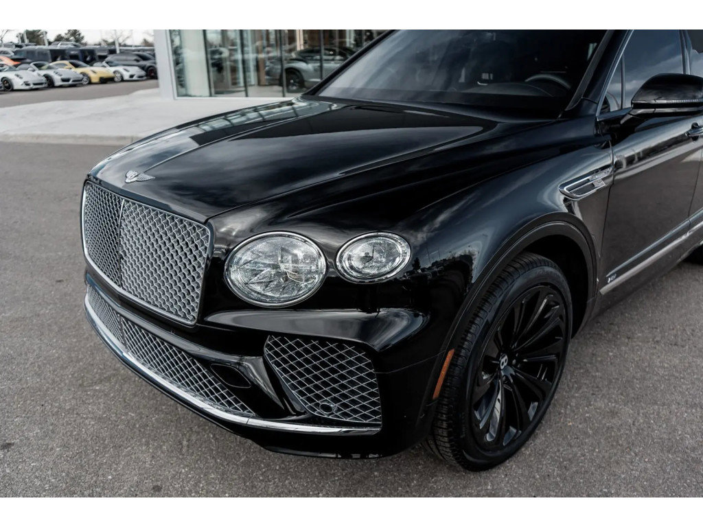 Used 2022 Bentley Bentayga image 21