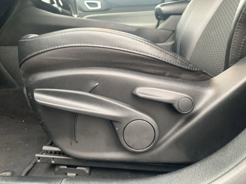 Used 2024 Jeep Compass Latitude image 14