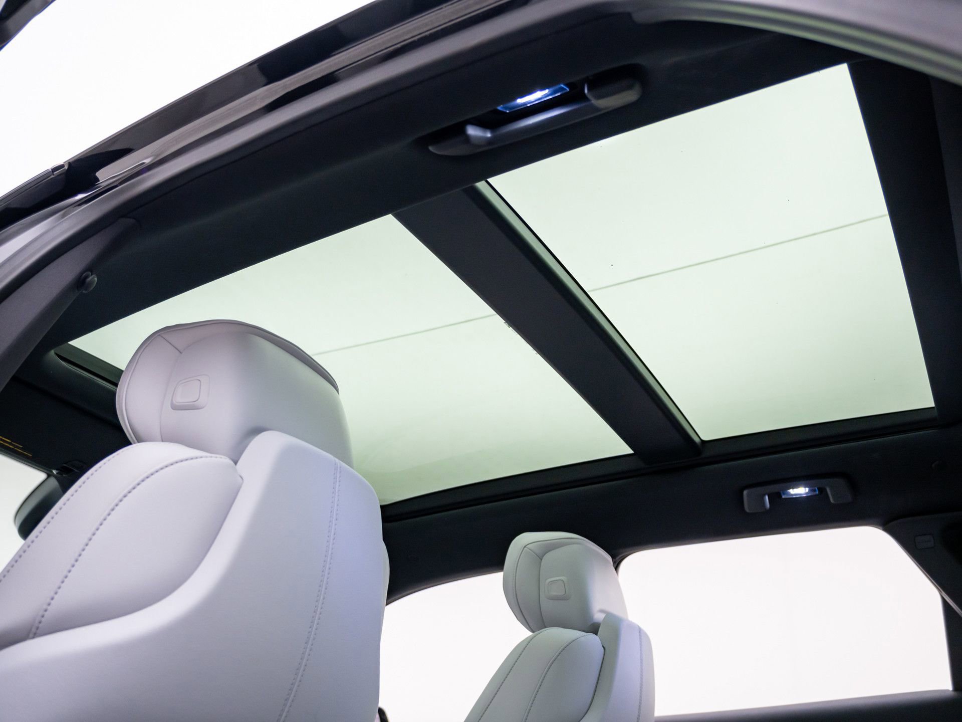 Certified 2024 Cadillac Lyriq Sport image 22