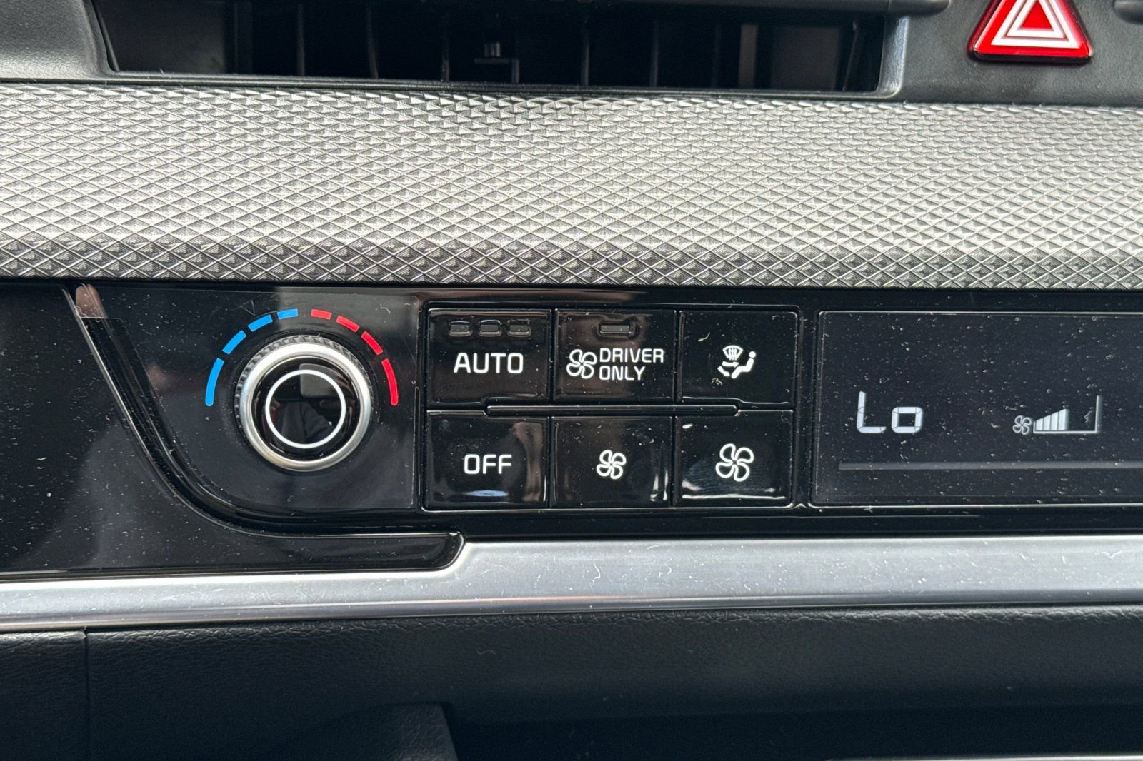 Certified 2025 Kia Sportage LX image 30