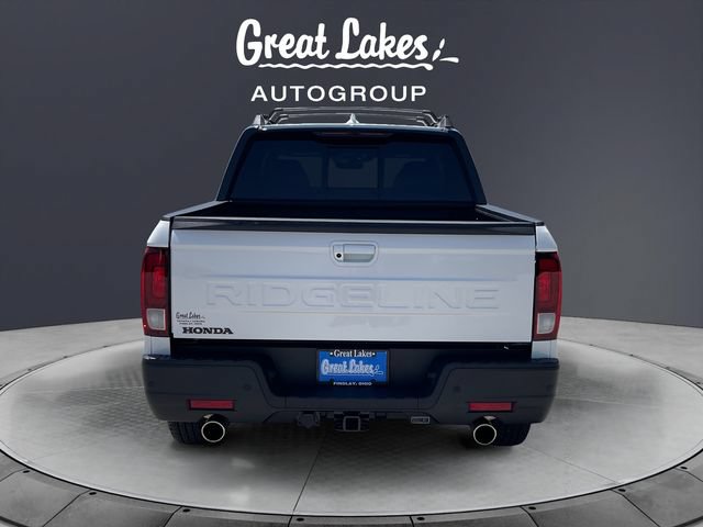 Used 2025 Honda Ridgeline Black Edition image 4