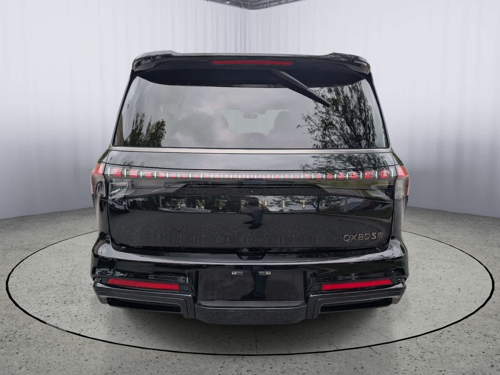 Used 2026 INFINITI QX80 4WD image 4