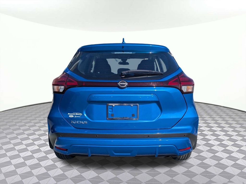Used 2024 Nissan Kicks S FWD image 4