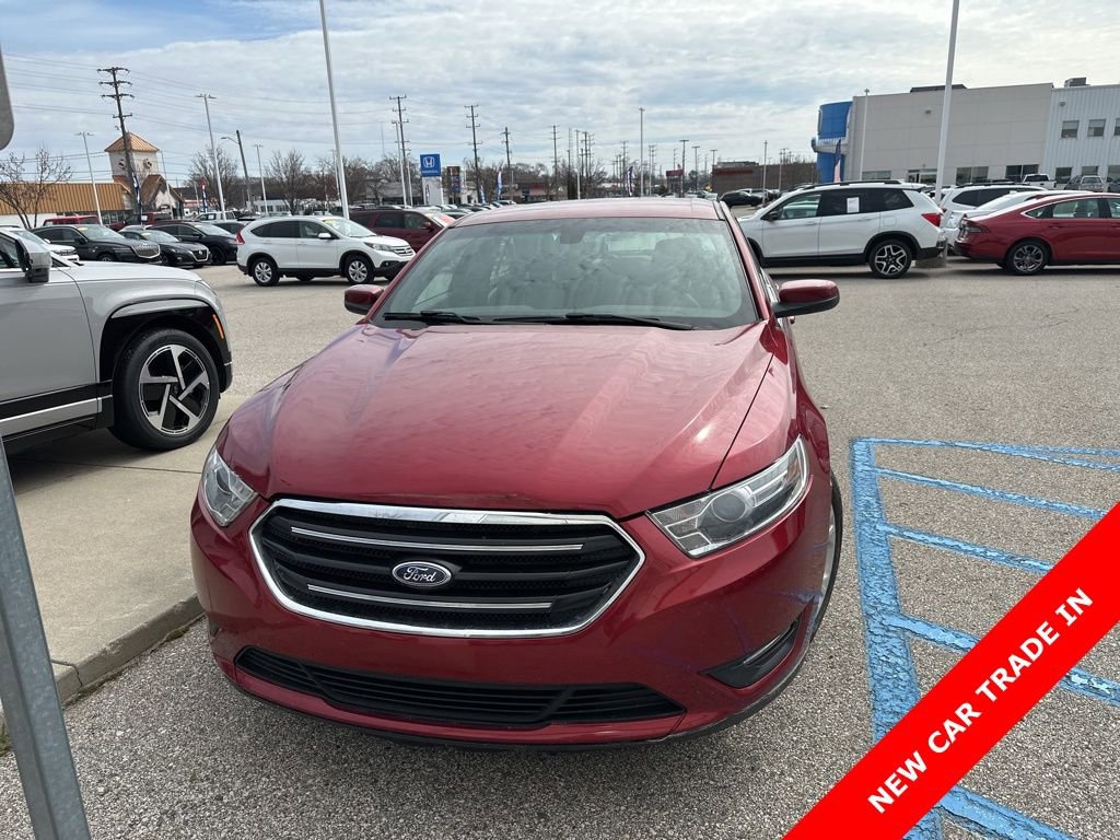 Used 2016 Ford Taurus SEL image 8