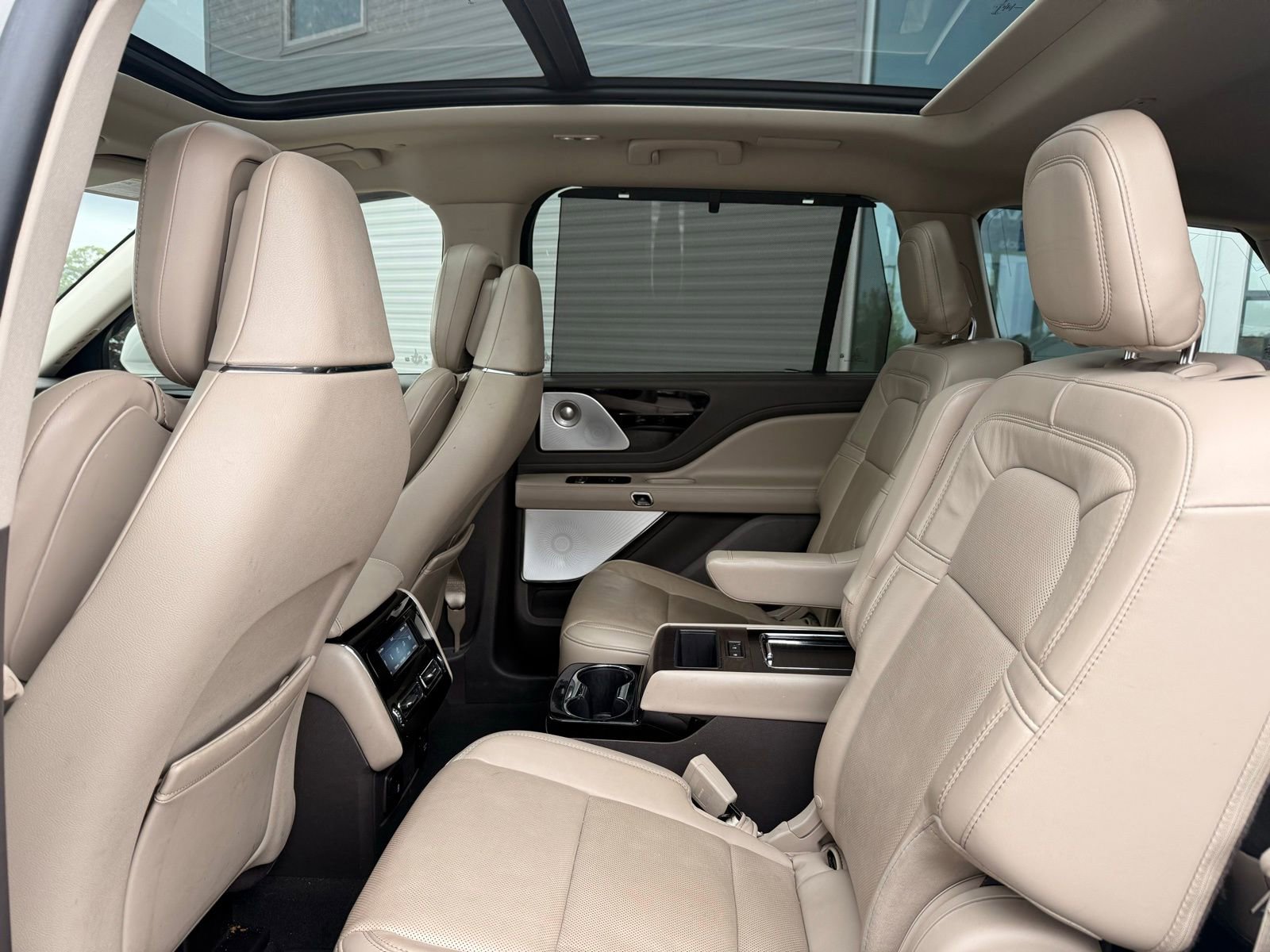 Used 2021 Lincoln Aviator Reserve w/ Equipment Group 210A image 21