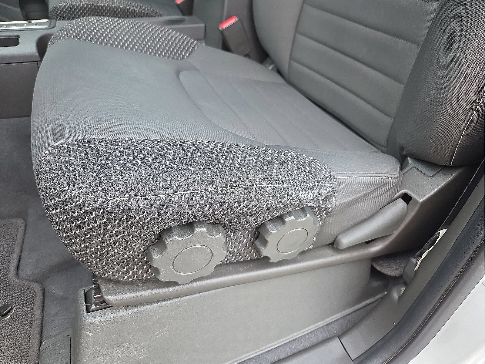 Used 2018 Nissan Frontier PRO-4X AWD/4WD image 13