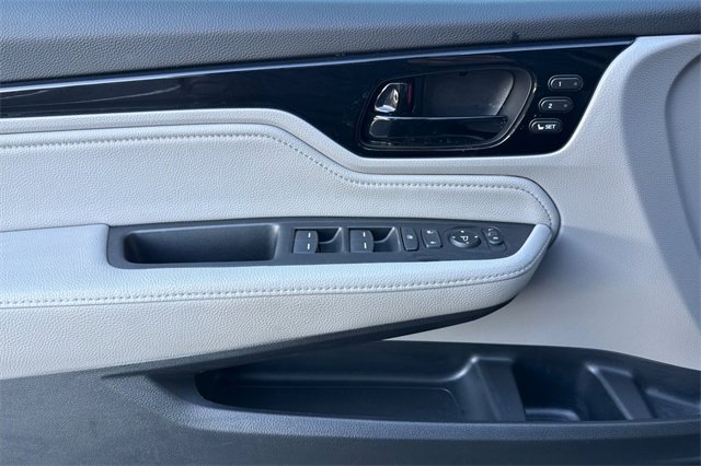 Used 2023 Honda Odyssey Touring image 13