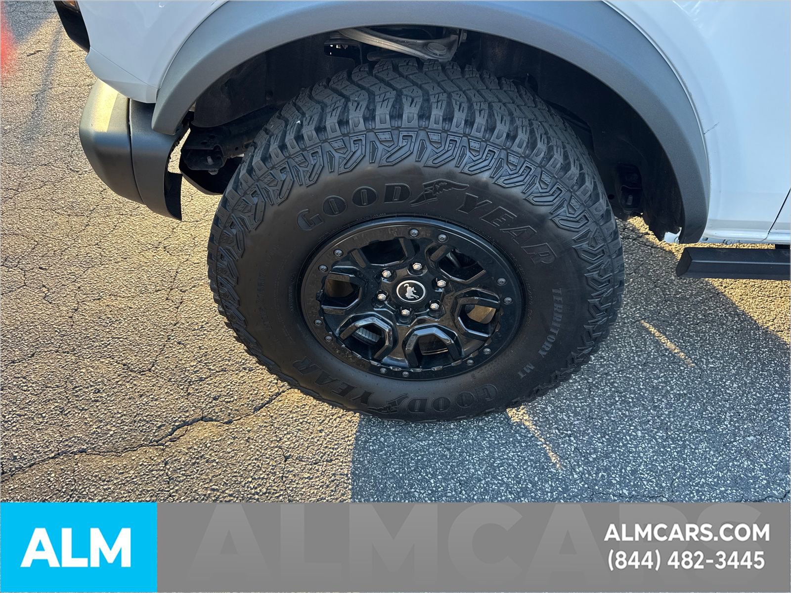Used 2023 Ford Bronco Wildtrak image 14