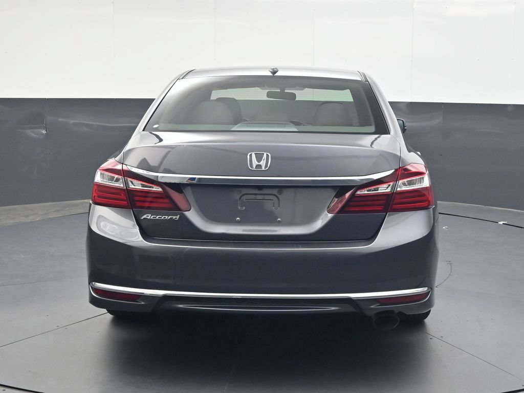 Used 2017 Honda Accord EX image 5