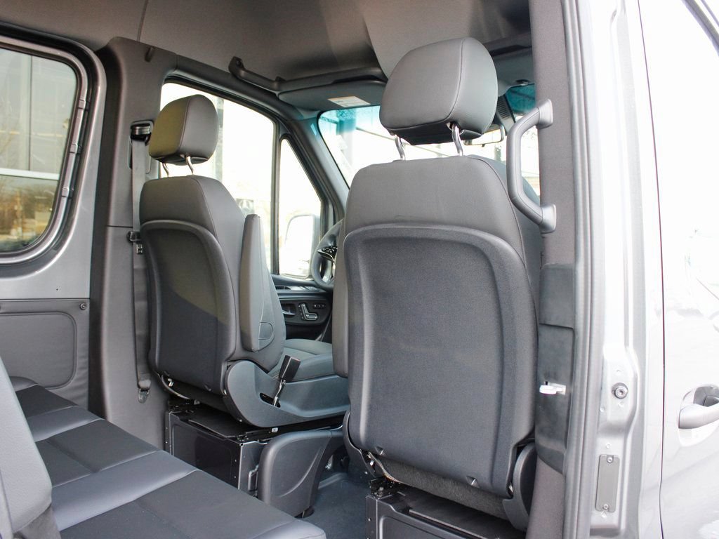 Used 2026 Mercedes-Benz Sprinter 2500 image 9