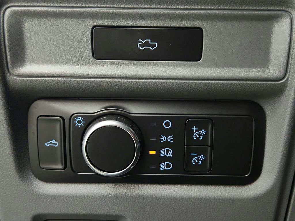 Used 2022 Ford F150 Lightning Pro image 22