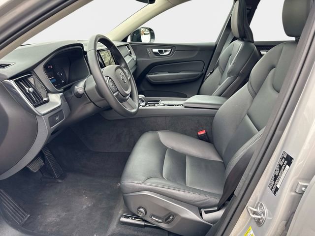 Used 2024 Volvo XC60 B5 Core image 14