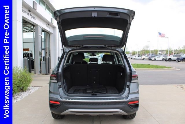 Used 2025 Volkswagen Taos S image 9