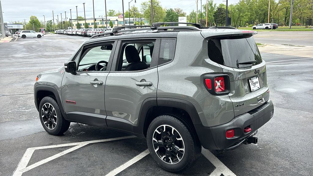 Used 2023 Jeep Renegade Trailhawk w/ Sun/Sound Group AWD/4WD image 4