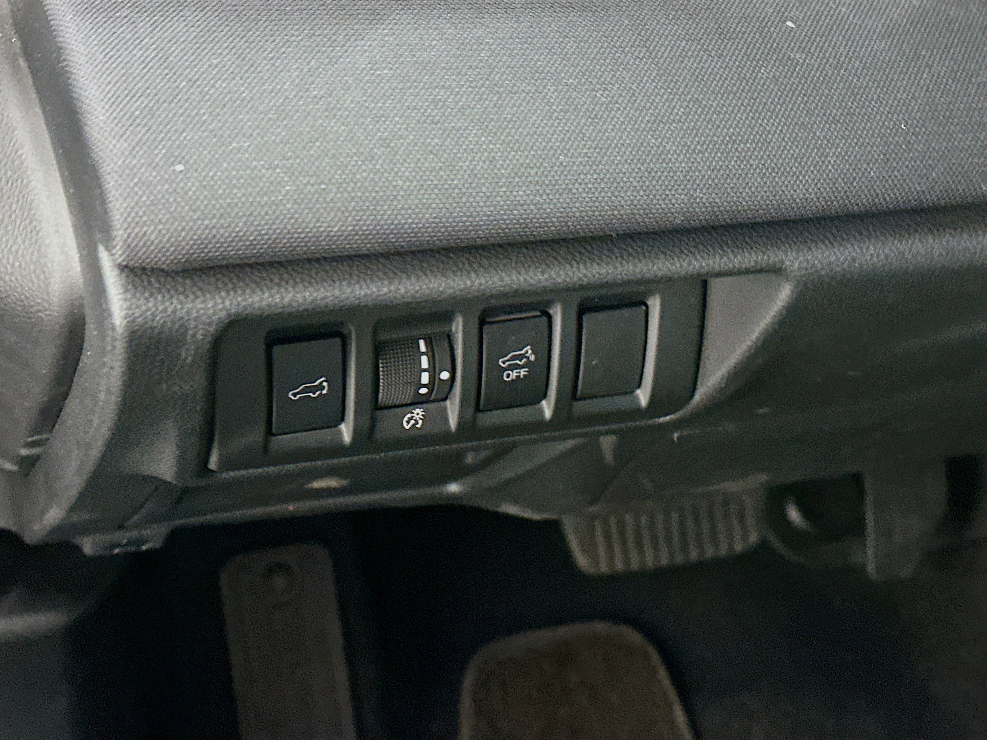 Used 2025 Subaru Outback Premium image 17