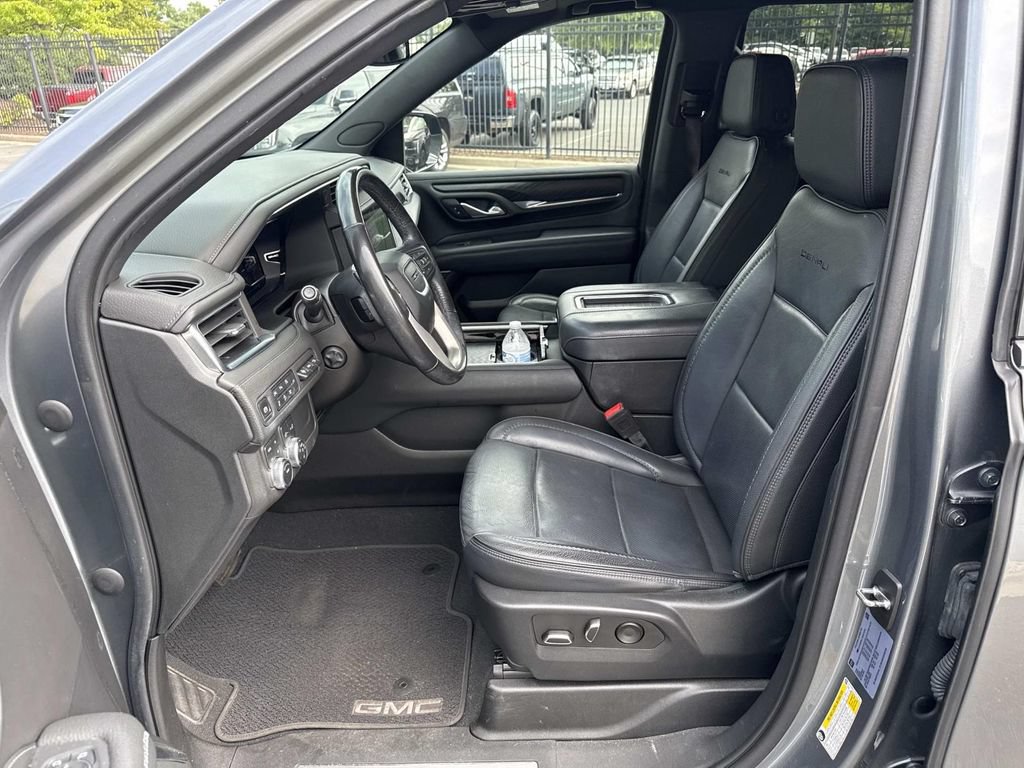 Used 2022 GMC Yukon Denali AWD/4WD image 5