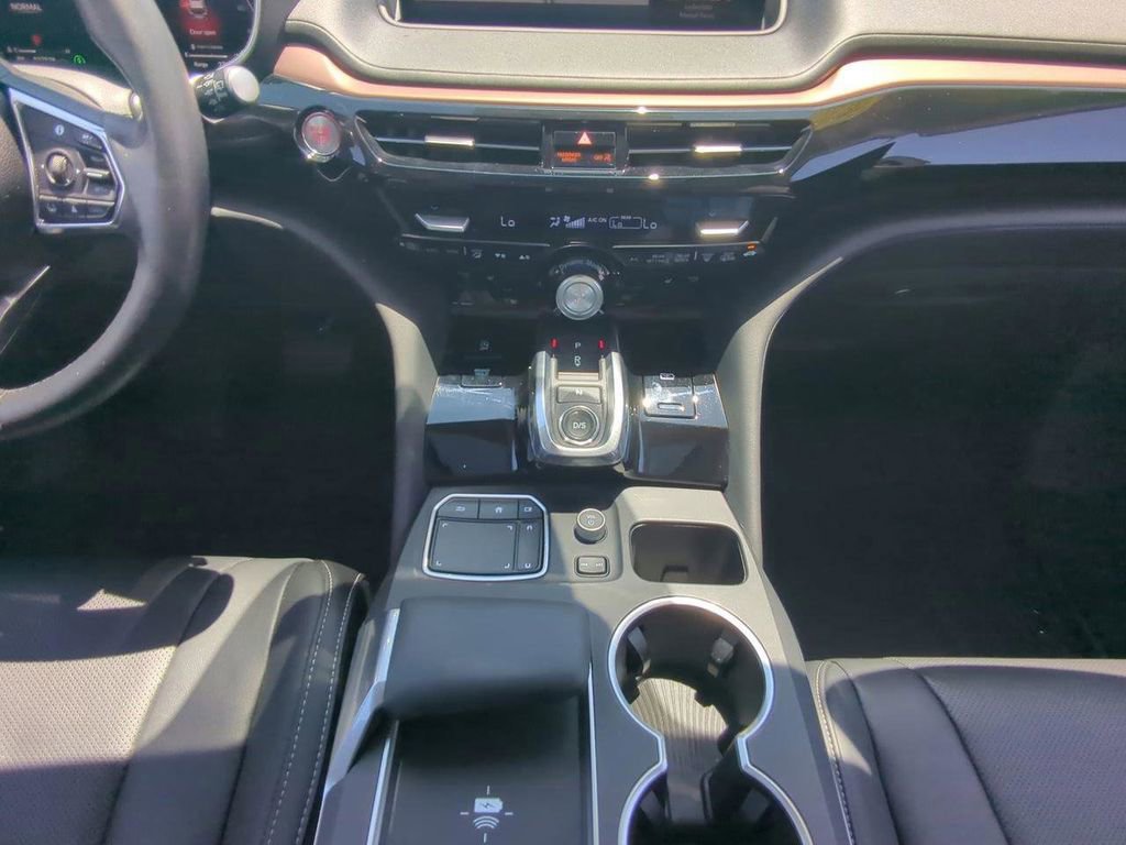 Used 2022 Acura MDX SH-AWD w/ Technology Package image 16