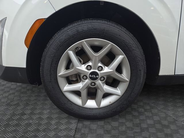 Used 2024 Kia Soul LX w/ Option Group 015 image 32