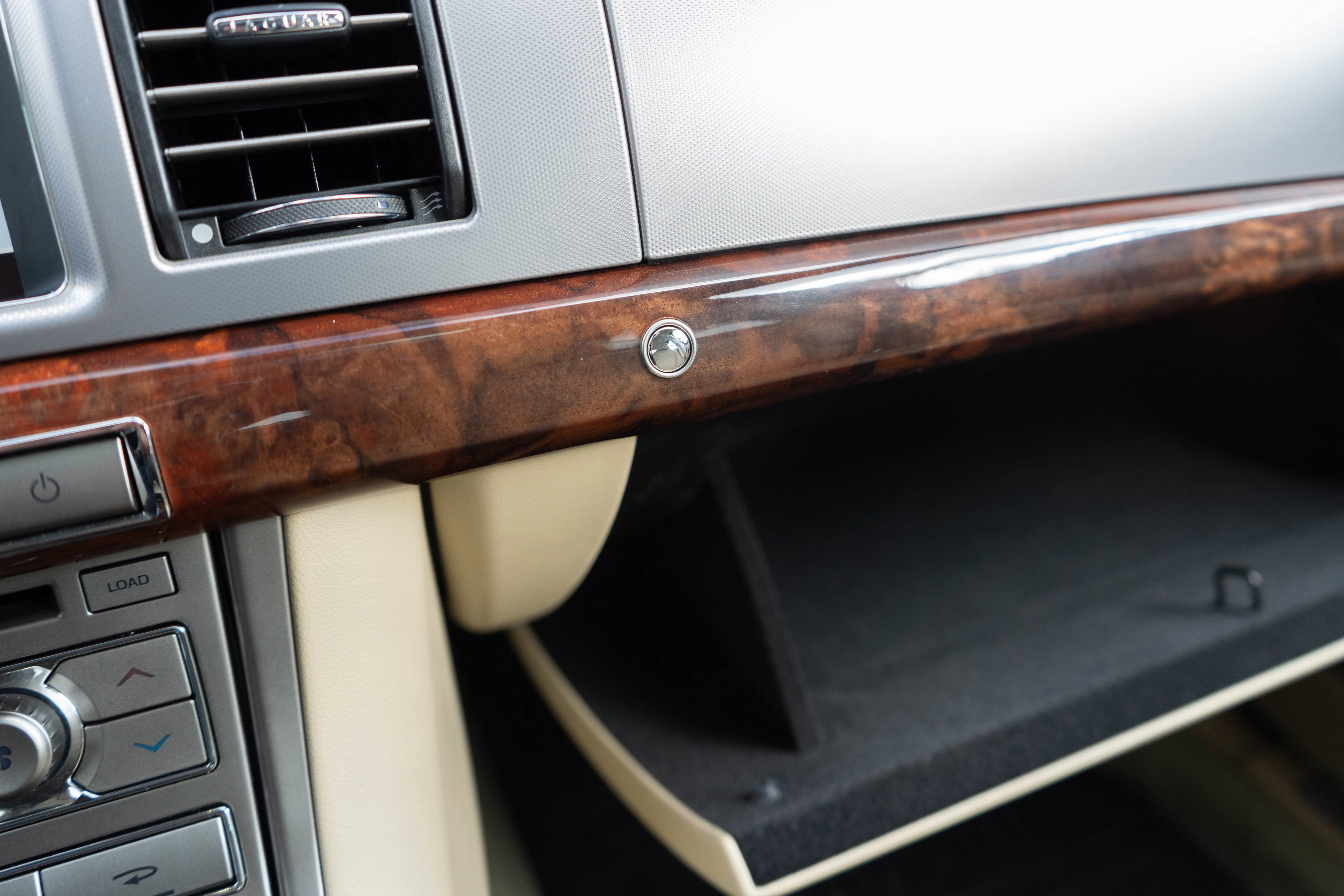 Used 2011 Jaguar XF Portfolio RWD image 22