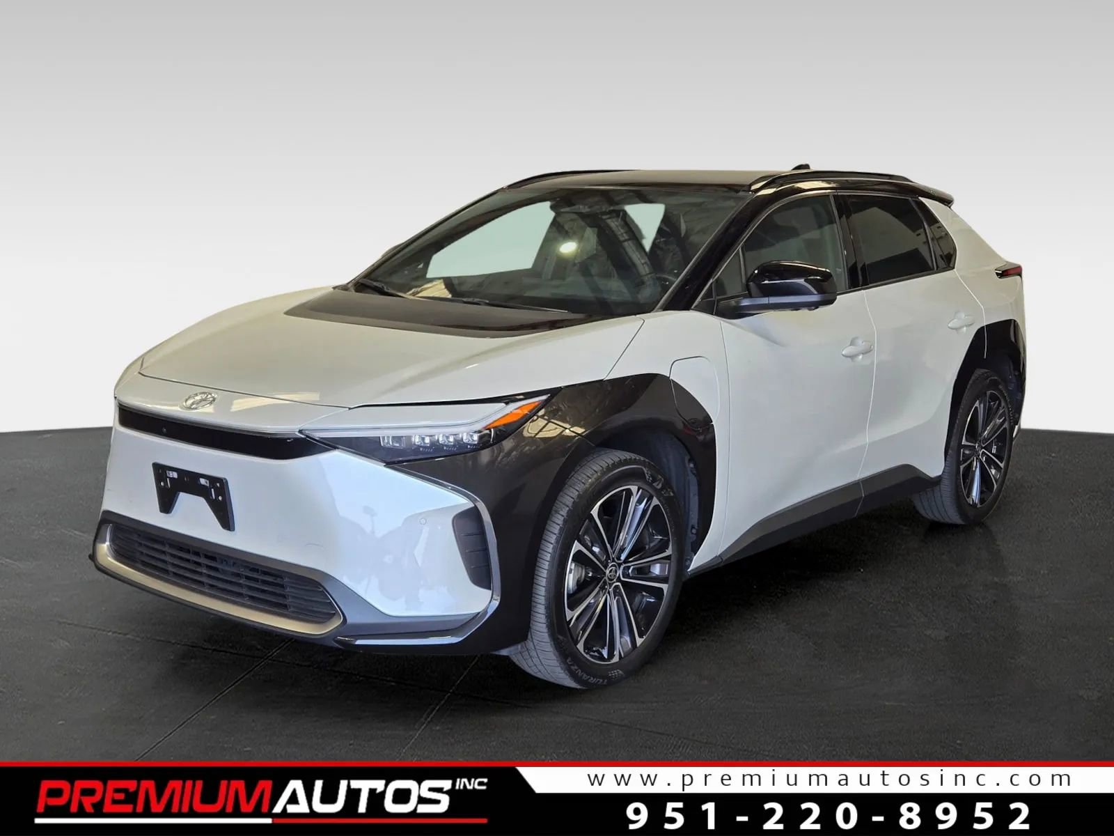 Used 2023 Toyota bZ4X Limited w/ Weather Package FWD image 1