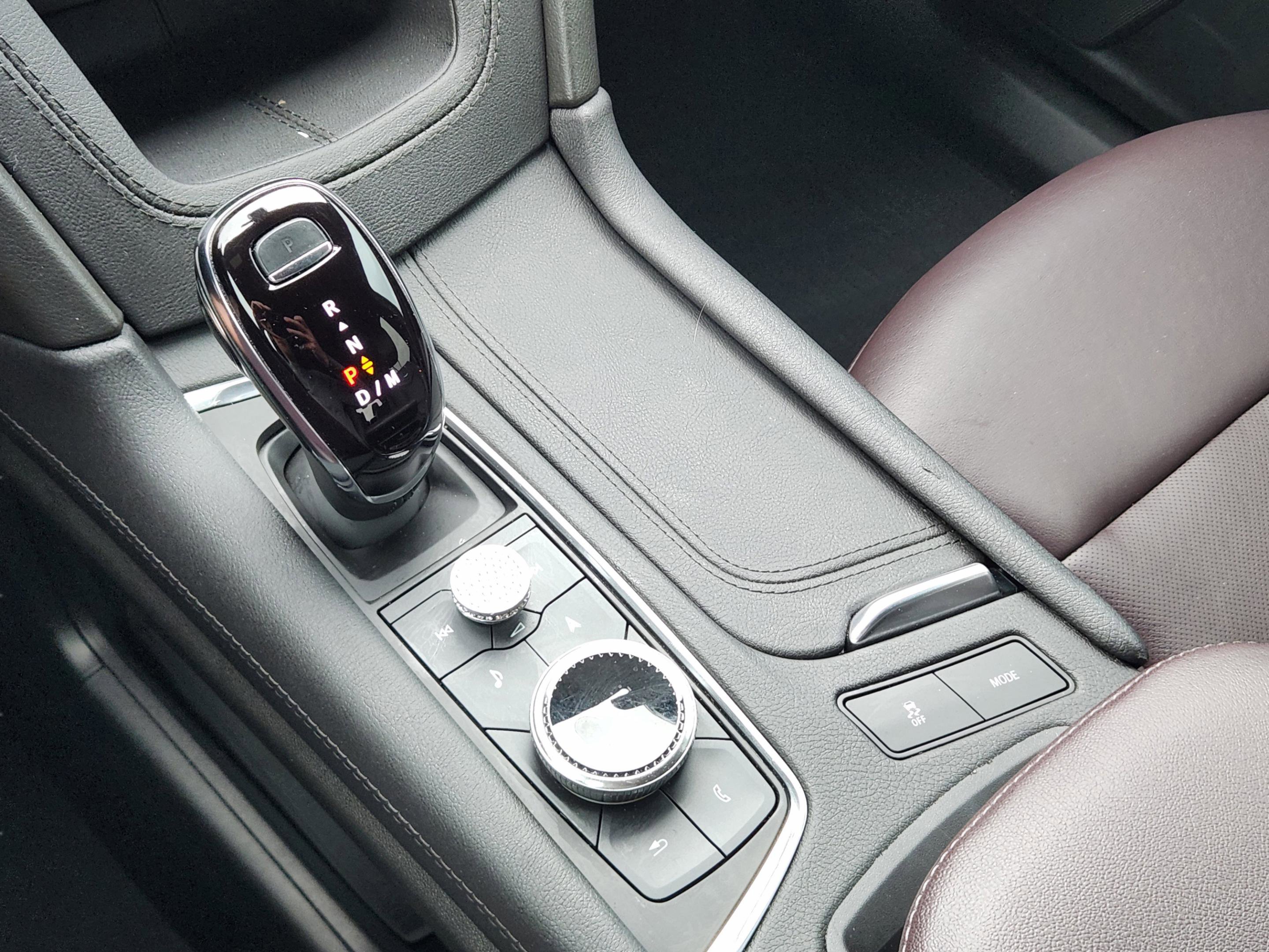 Used 2023 Cadillac XT6 Premium Luxury w/ Technology Package image 18