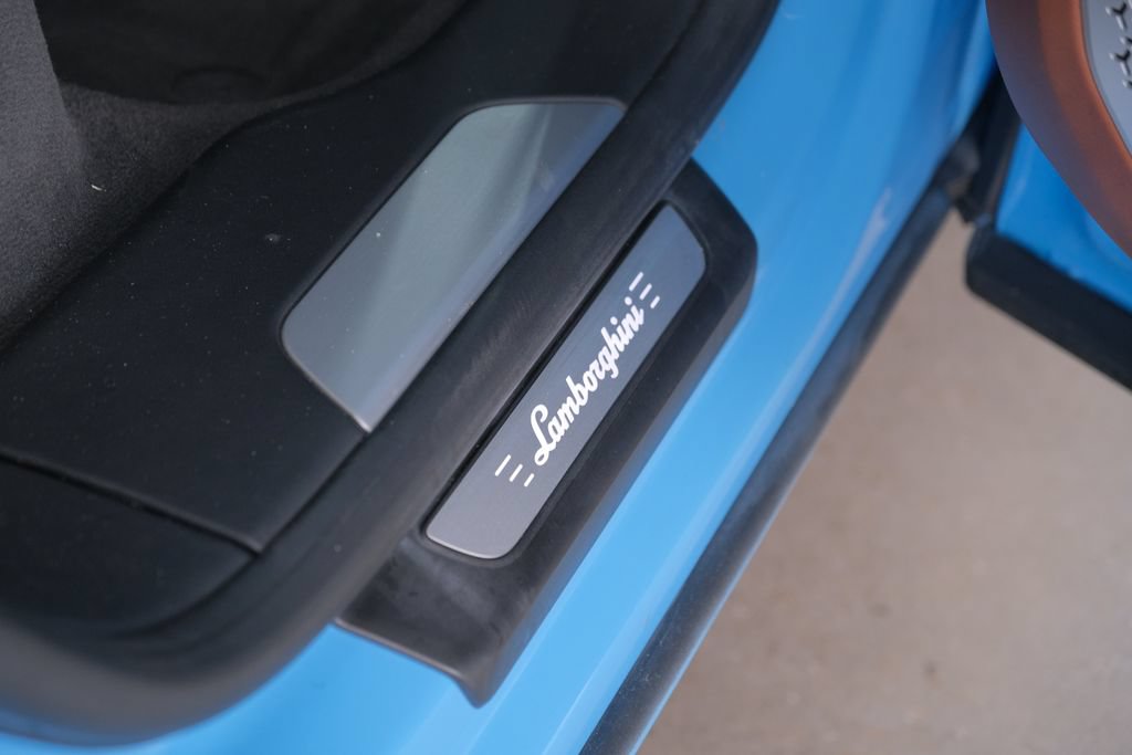 Used 2023 Lamborghini Urus S AWD/4WD image 33