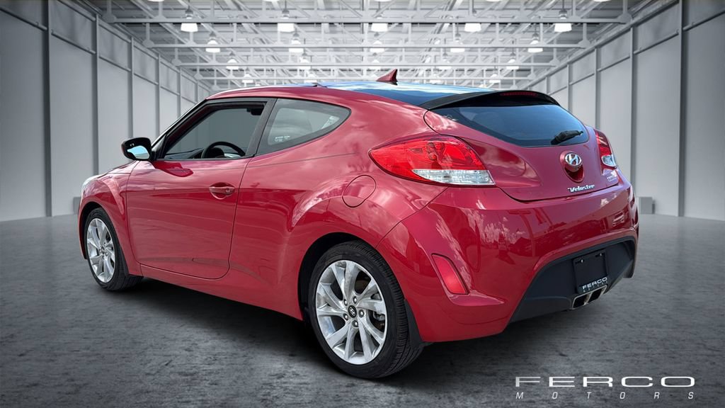 Used 2016 Hyundai Veloster FWD image 3