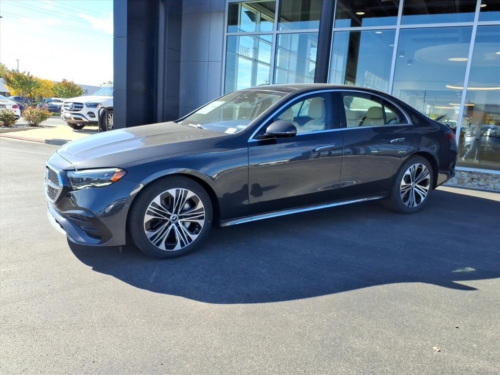New 2026 Mercedes-Benz E 350 4MATIC Sedan image 3