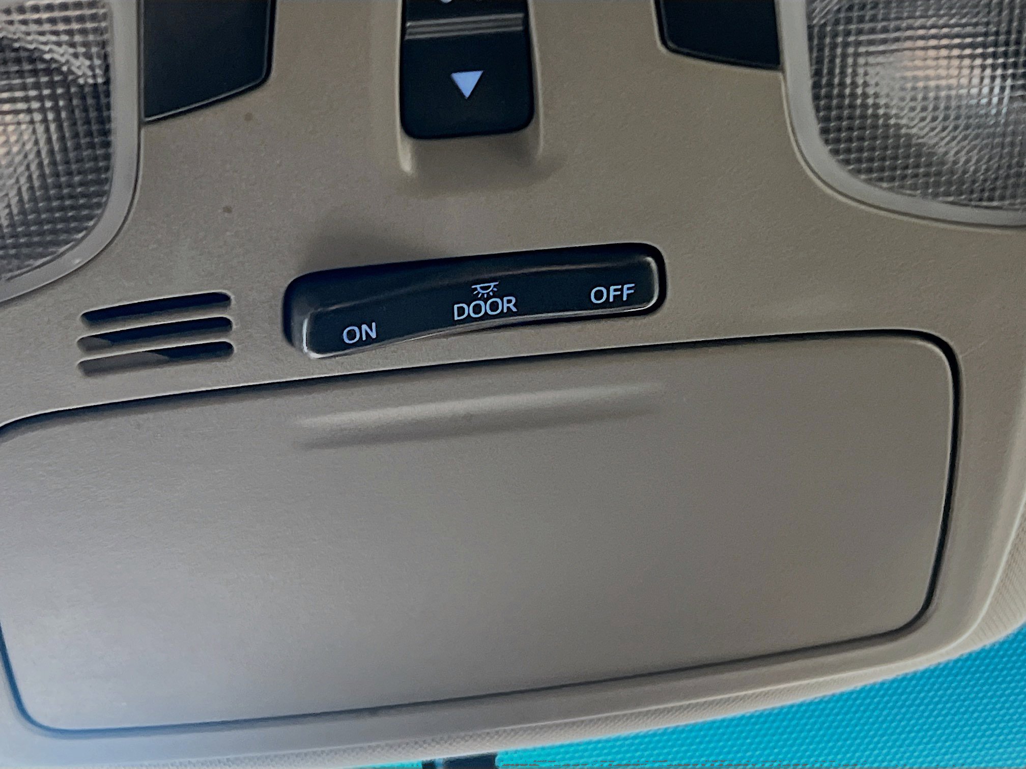 Used 2015 Toyota Sienna SE w/ SE Preferred Package image 22