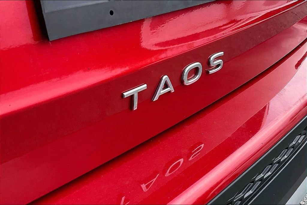 Used 2024 Volkswagen Taos SE w/ Black Wheel Plus Package image 8