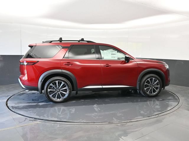 Used 2026 Nissan Pathfinder Platinum FWD image 4