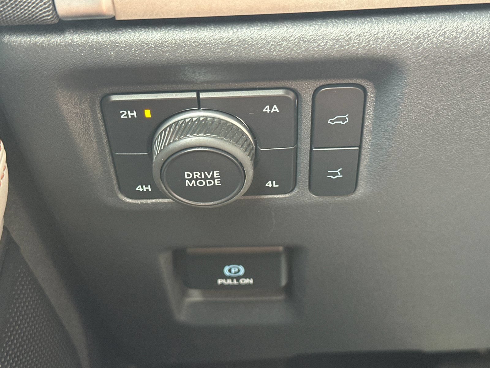 Used 2025 Ford Expedition Max Active AWD/4WD image 33