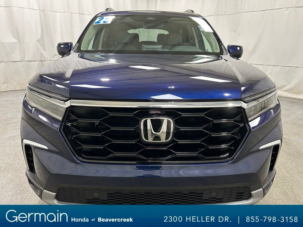 Used 2024 Honda Pilot Touring image 3