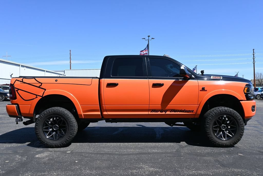 Used 2022 RAM 2500 Limited AWD/4WD image 2