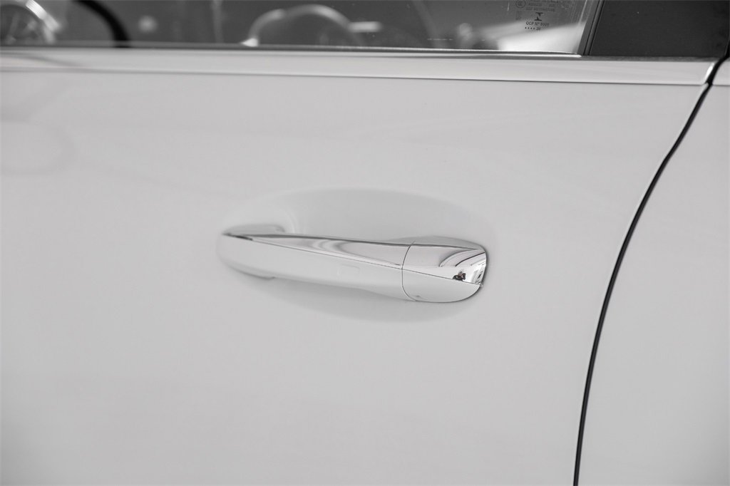 Used 2020 Mercedes-Benz GLB 250 w/ Premium Package image 42