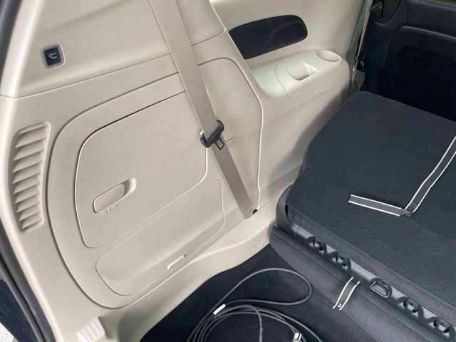 Used 2024 Chrysler Pacifica Limited FWD image 31